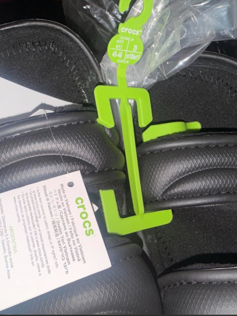 CROCS Men's Classic Cozzy Overpuff Slide in Black - Picture 5 of 7